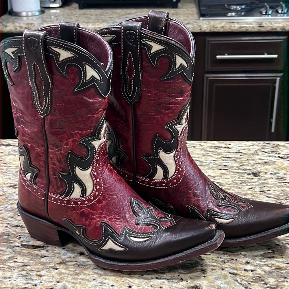 🤠 Ariat 🤠